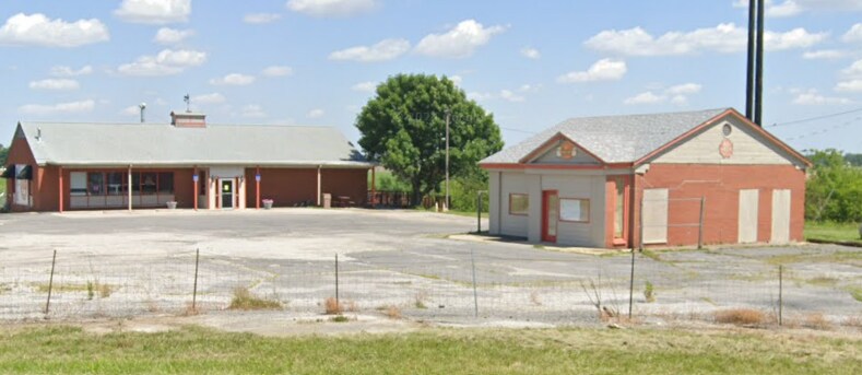 9180 State Route 140, Hamel, IL à vendre - Photo du bâtiment - Image 2 de 21