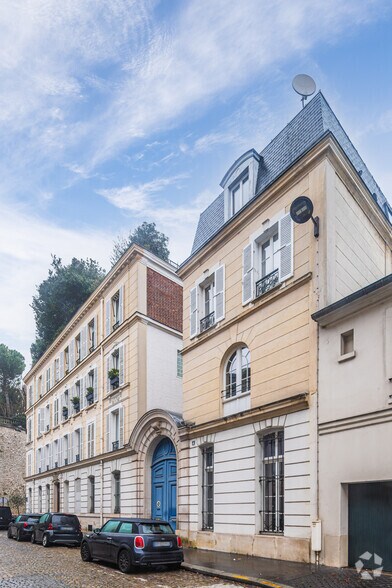 4 Rue Foucault, Paris à louer - Photo du bâtiment - Image 3 de 3