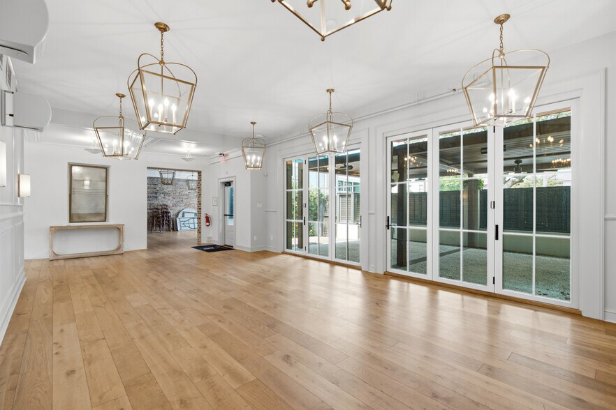 207 Rutledge Ave, Charleston, SC à louer - Photo du bâtiment - Image 3 de 10