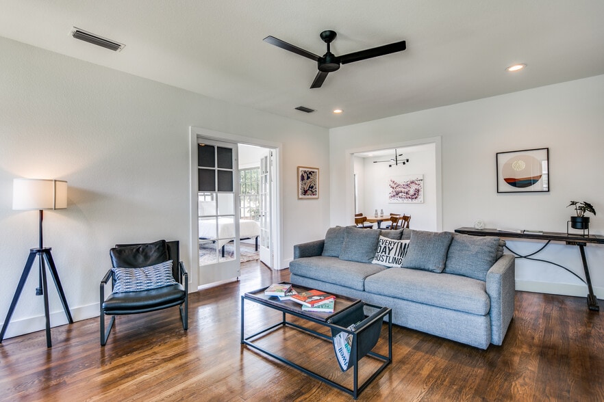 4106 Swiss Ave, Dallas, TX for lease - Building Photo - Image 3 of 14