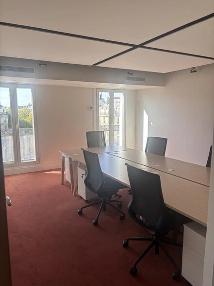 Coworking Space in Paris for lease - Interior Photo - Image 2 of 22
