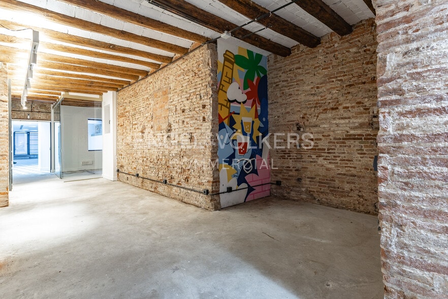 Immeuble residentiel dans Barcelone, Barcelona à vendre - Photo intérieure - Image 3 de 9