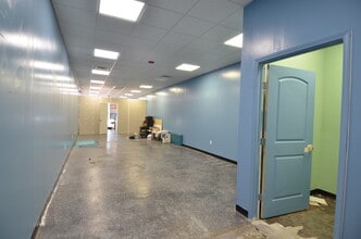 11078 Veterans Memorial Dr, Houston, TX for lease Building Photo- Image 2 of 6