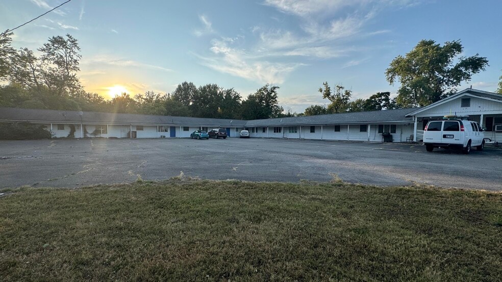 1950 N Illinois Ave, Carbondale, IL for sale - Primary Photo - Image 1 of 5