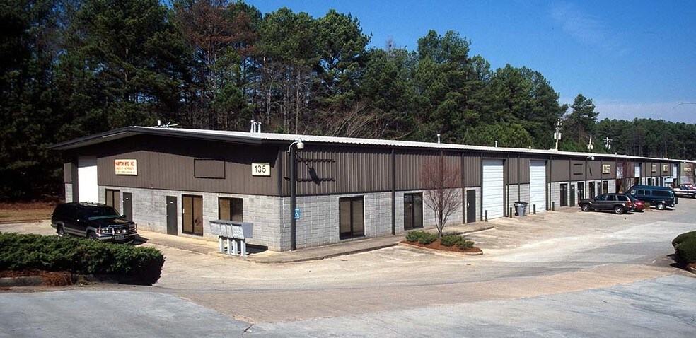 135 Bethea Rd, Fayetteville, GA à louer - Photo du bâtiment - Image 2 de 3