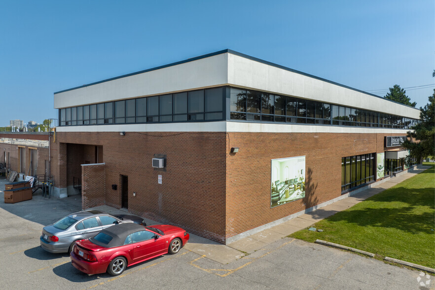 350-364 Supertest Rd, Toronto, ON for lease - Building Photo - Image 2 of 14