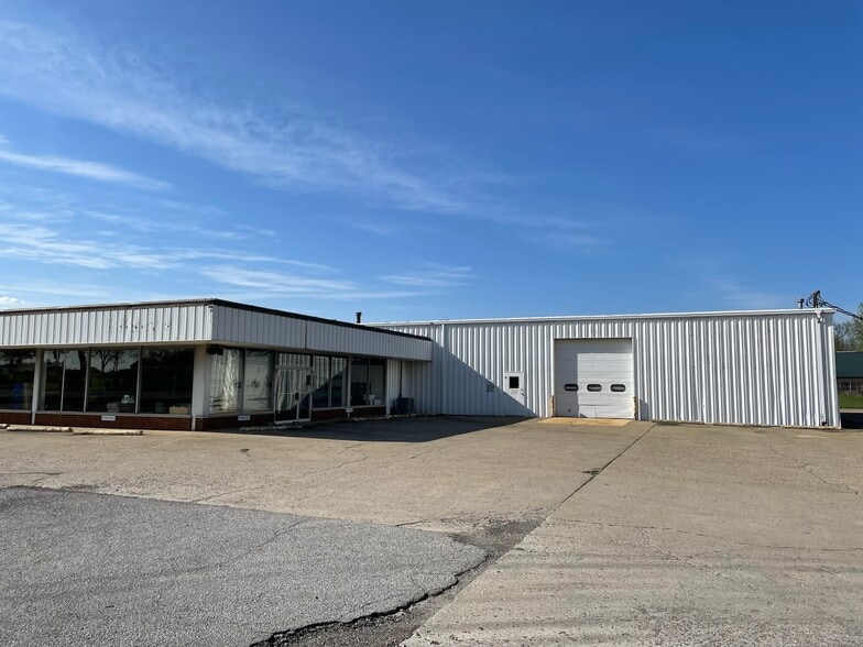 1338 E Main St, Attica, IN à vendre - Photo du bâtiment - Image 3 de 19