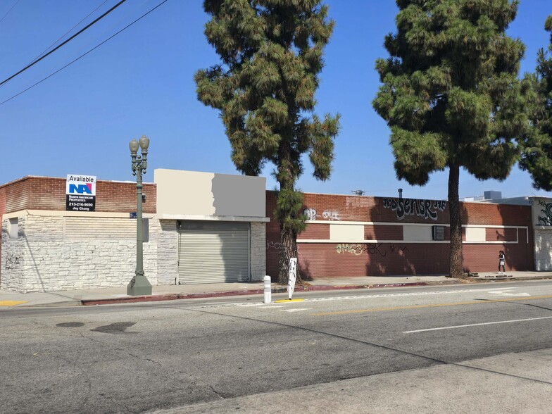 2701 S Broadway, Los Angeles, CA for lease - Building Photo - Image 1 of 9