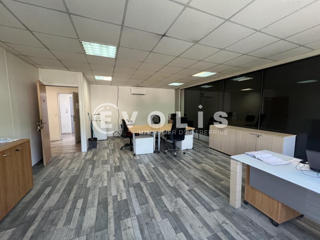 Office in Neuilly Sur Marne for lease Interior Photo- Image 1 of 7