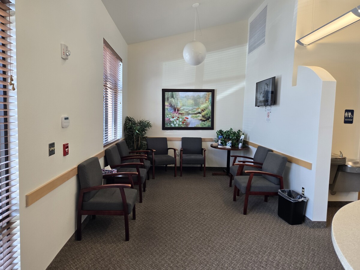 1350 Jackie Rd SE, Rio Rancho, NM 87124 - Unit 103 - - Interior Photo - Image 2 of 8