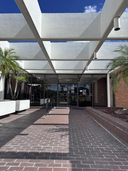 1951 S Orange Blossom Trl, Apopka, FL à vendre - Photo du bâtiment - Image 3 de 10