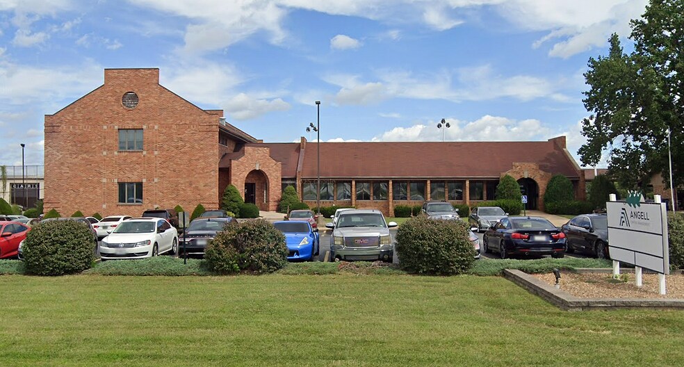 3660 W Clay St, Saint Charles, MO à louer - Photo du bâtiment - Image 2 de 7