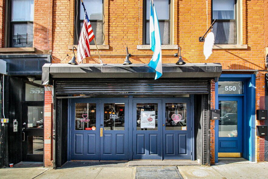 550 Court St, Brooklyn, NY à louer - Photo du bâtiment - Image 2 de 18