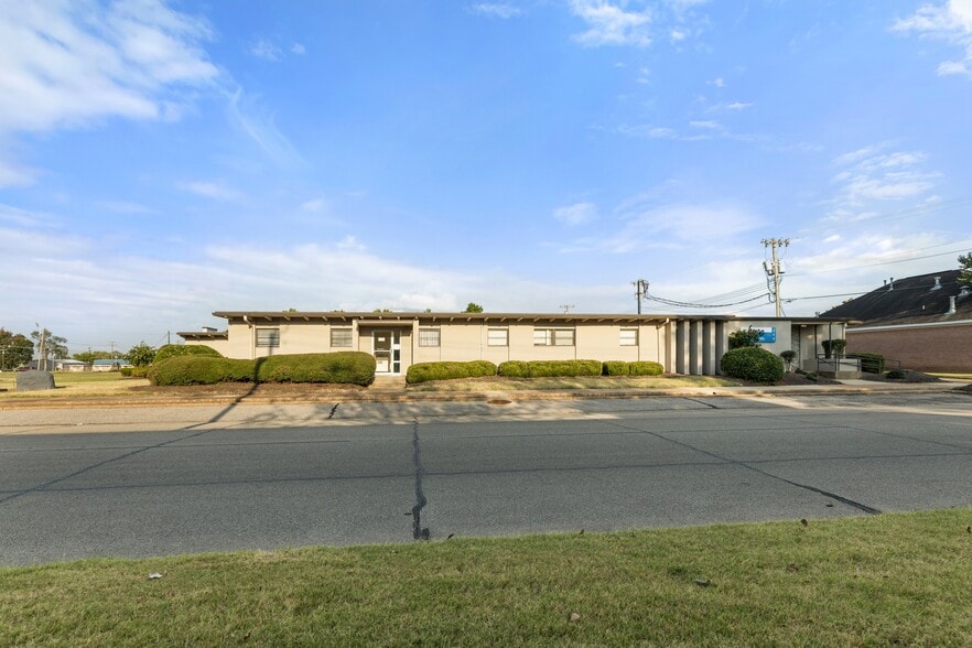 308 S Rhodes St, West Memphis, AR for sale - Building Photo - Image 3 of 4