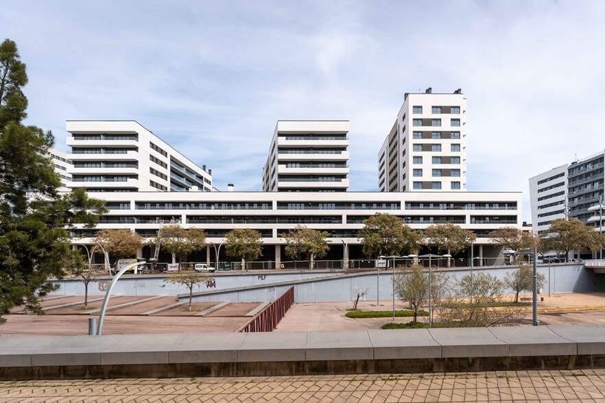 Immeuble residentiel dans Badalona, Barcelona à vendre - Photo du bâtiment - Image 3 de 6
