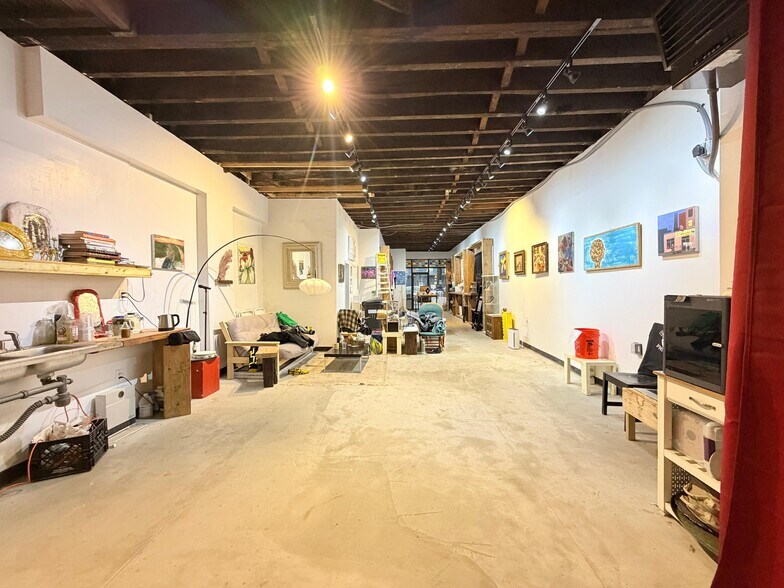 671 Flatbush Ave, Brooklyn, NY à louer - Photo du bâtiment - Image 3 de 6