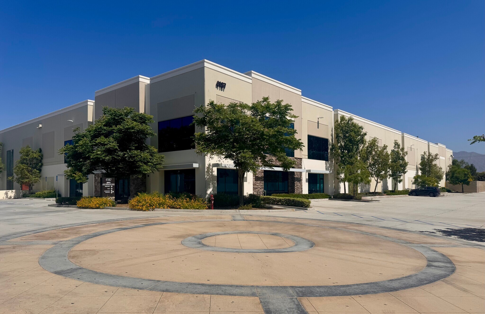 4187 Temple City Blvd, El Monte, CA for lease Primary Photo- Image 1 of 4