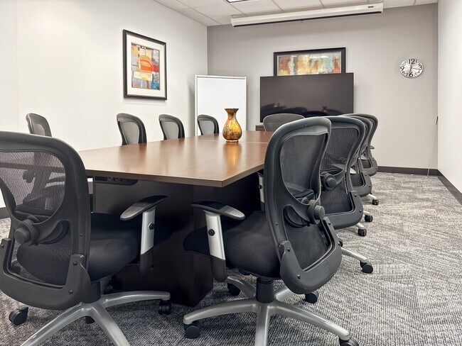 More details for 2550 W Union Hills Dr, Phoenix, AZ - Coworking for Lease