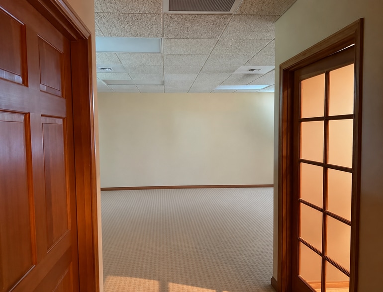 6869 Kimball Dr, Gig Harbor, WA for lease - Building Photo - Image 3 of 7