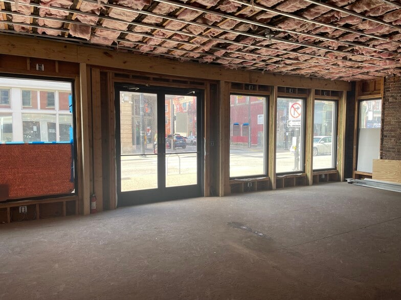 1610 E Carson St, Pittsburgh, PA for lease - Building Photo - Image 3 of 14