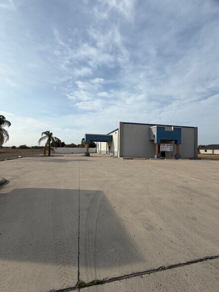 3543 W US Highway 83, Rio Grande City, TX à louer - Photo du bâtiment - Image 2 de 22