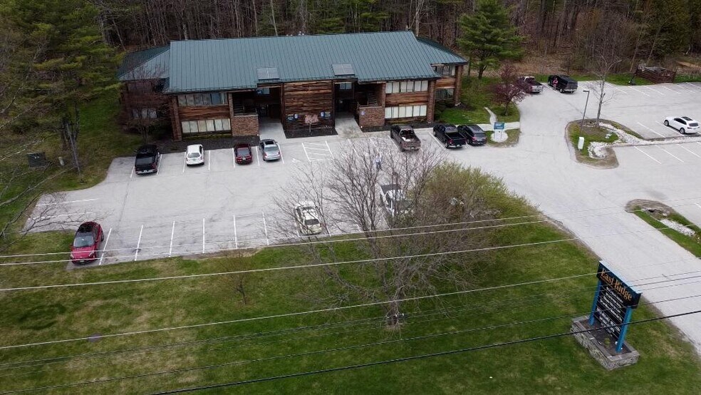 1085 Route 4 E, Rutland, VT à louer - Photo du bâtiment - Image 3 de 4