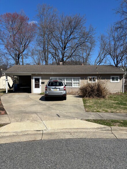 69 Kennard Dr, Newark, DE for sale - Primary Photo - Image 1 of 1