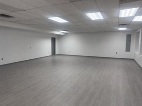 118 Broadway, Lynbrook, NY for lease Interior Photo- Image 2 of 5