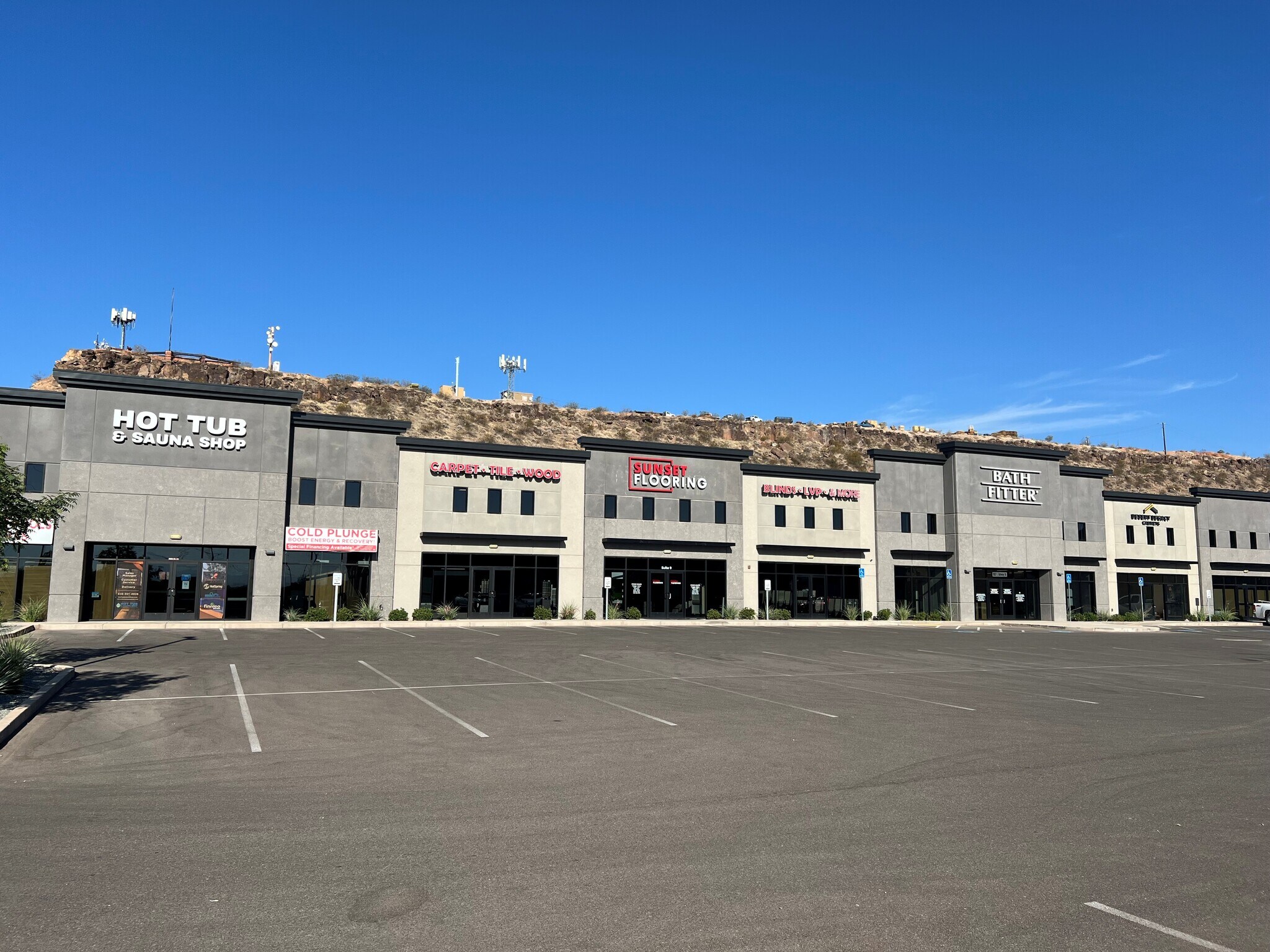 1552 E Gateway Dr, Saint George, UT for lease Primary Photo- Image 1 of 2