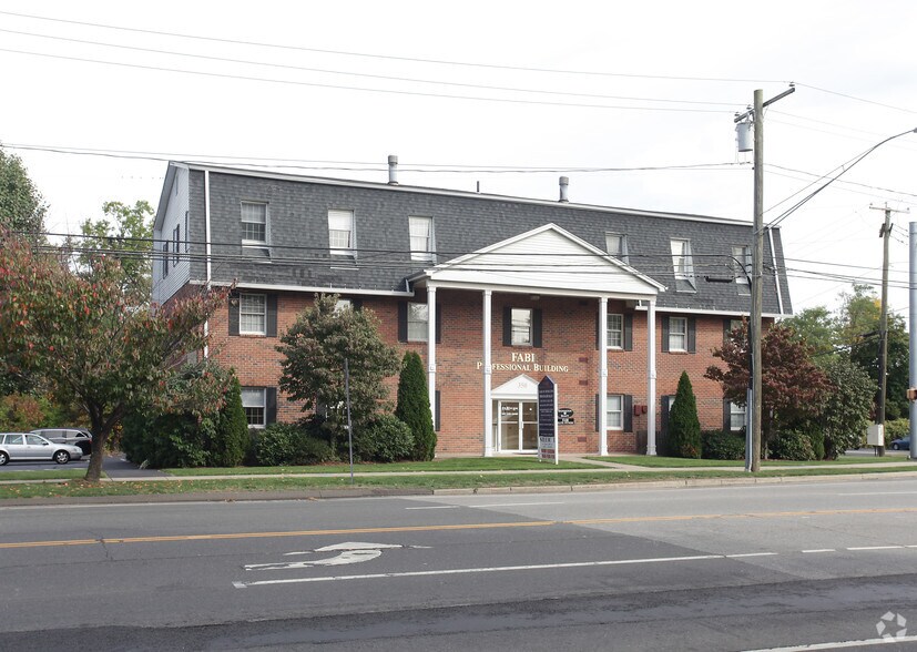344-350 Silas Deane Hwy, Wethersfield, CT à louer - Photo du bâtiment - Image 2 de 57