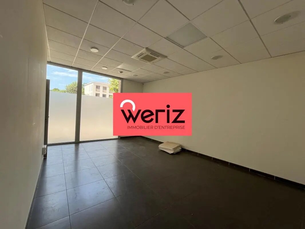 Office in La Ciotat for lease Interior Photo- Image 1 of 8