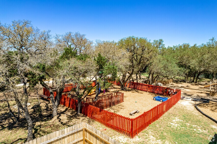 19730 Bulverde Rd, San Antonio, TX à vendre - Photo du bâtiment - Image 3 de 5