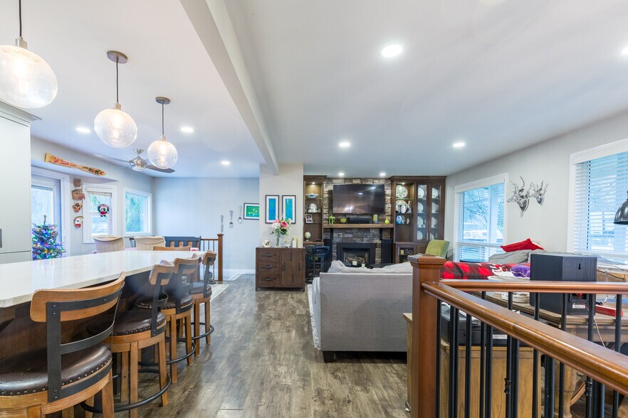 3996 Eckert St, Chilliwack, BC à vendre - Photo du bâtiment - Image 3 de 41