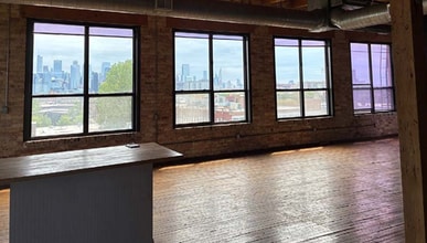 2000 W Carroll Ave, Chicago, IL for lease Interior Photo- Image 1 of 1