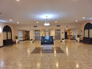 11880 Bird Rd, Miami, FL for lease Interior Photo- Image 2 of 8