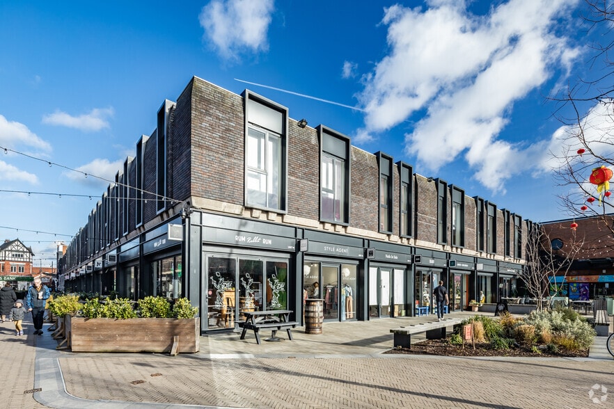 Town Sq, Sale for lease - Building Photo - Image 2 of 4