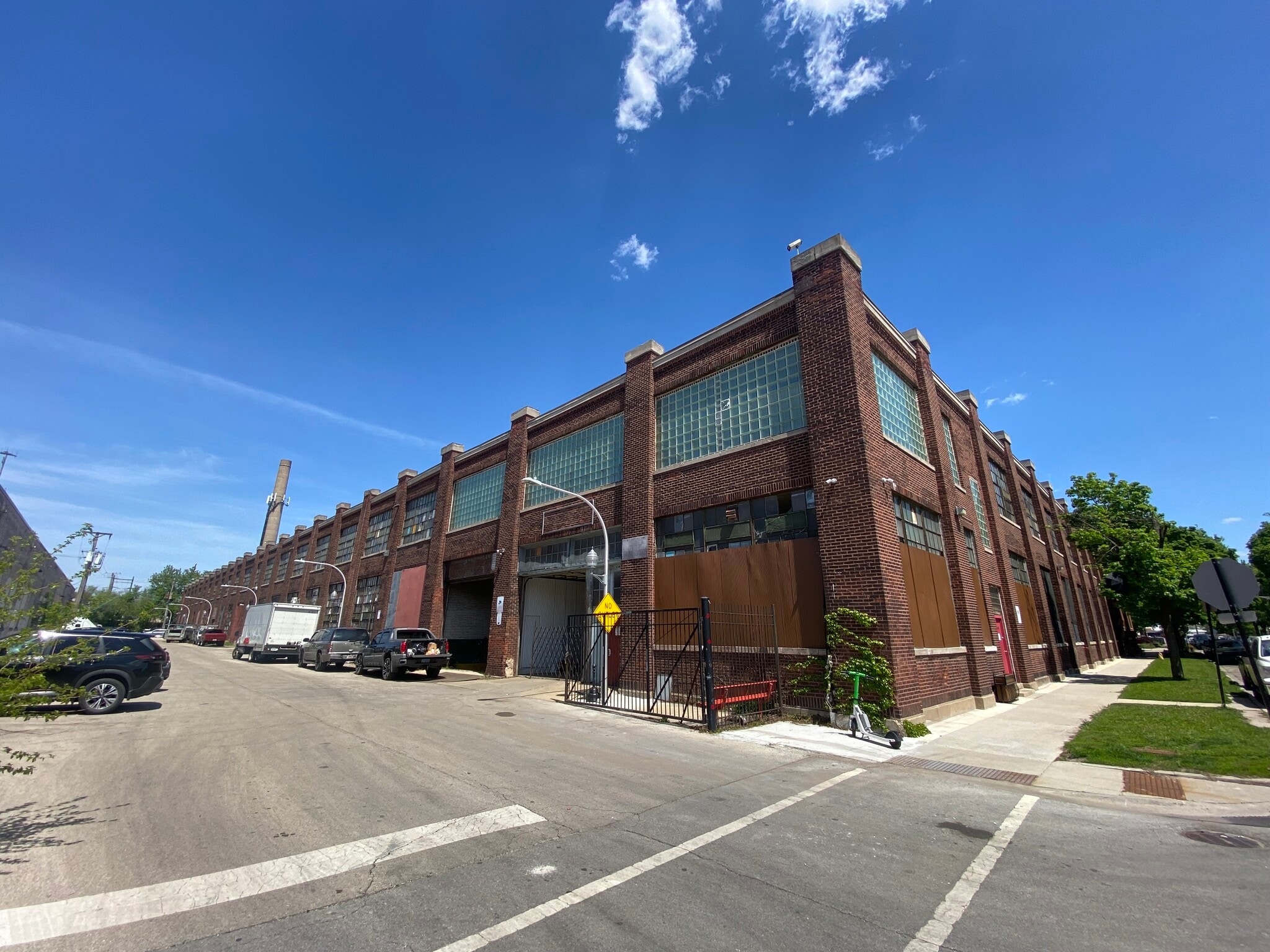 4850 W Bloomingdale Ave, Chicago, IL for sale Primary Photo- Image 1 of 31