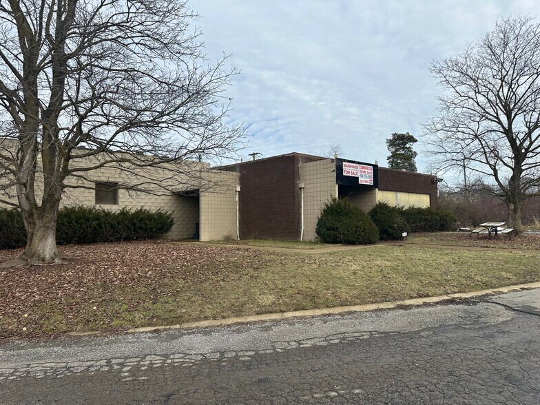 90 Pattison St, Evans City, PA à louer - Photo du bâtiment - Image 2 de 13