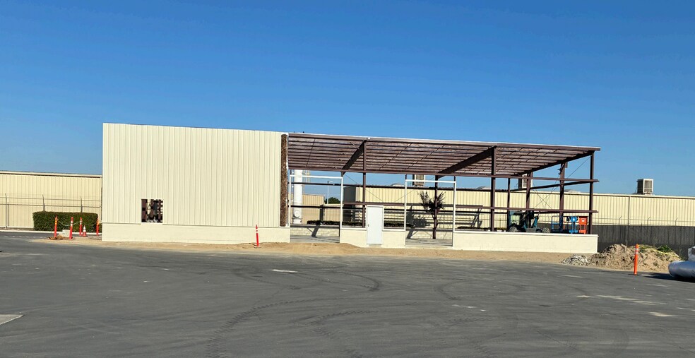 10331-10337 W Goshen Ave, Visalia, CA à louer - Photo du bâtiment - Image 2 de 2