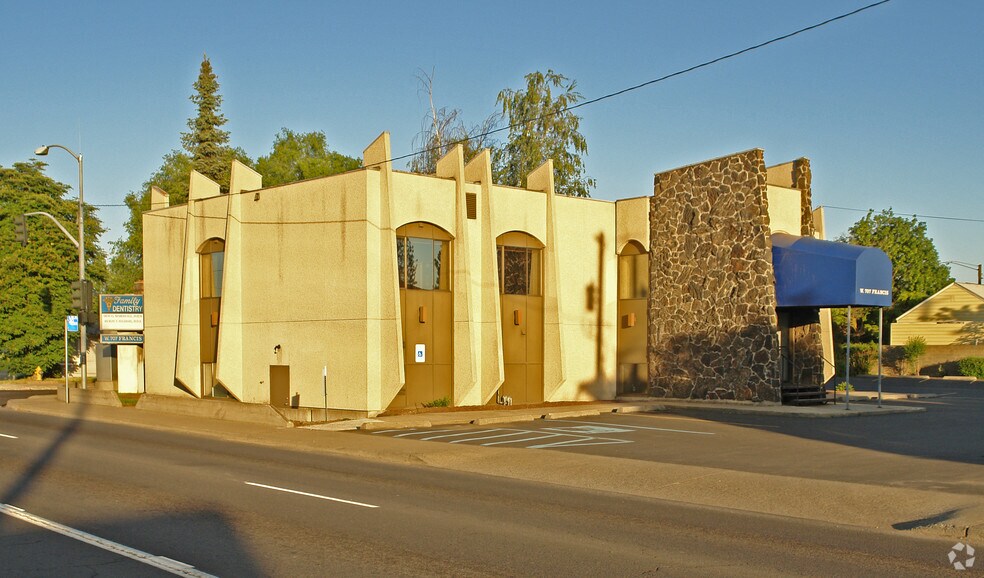 707 W Francis Ave, Spokane, WA for lease - Primary Photo - Image 1 of 3