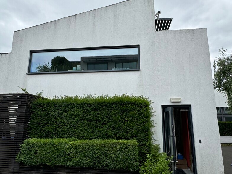 3 Latimer Pl, Londres à louer - Photo du bâtiment - Image 2 de 4