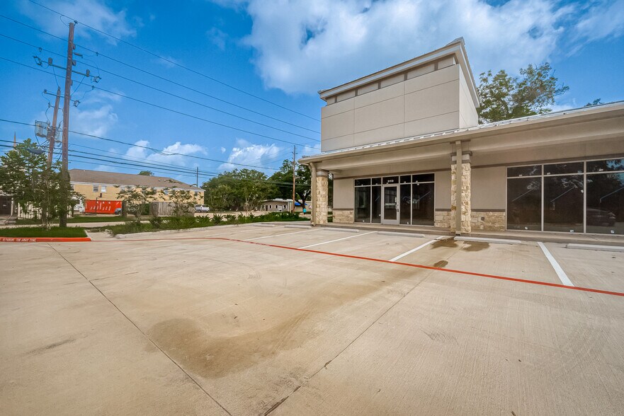 910 East Ave, Katy, TX à vendre - Photo du bâtiment - Image 2 de 45