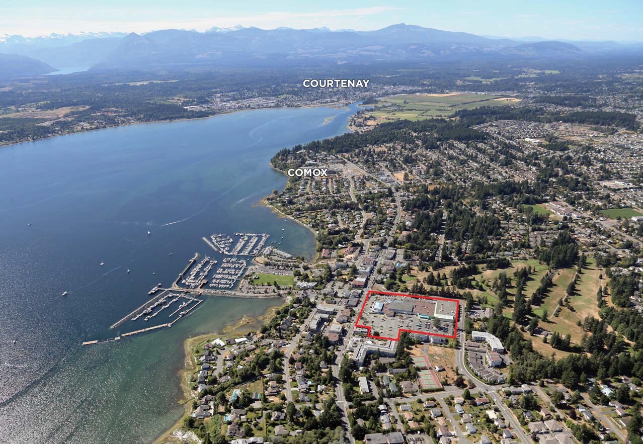 190-215 Port Augusta St, Comox, BC à vendre Photo principale- Image 1 de 1