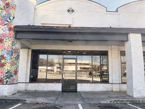 5700-5730 Buford Hwy, Norcross, GA à louer Photo intérieure- Image 1 de 4