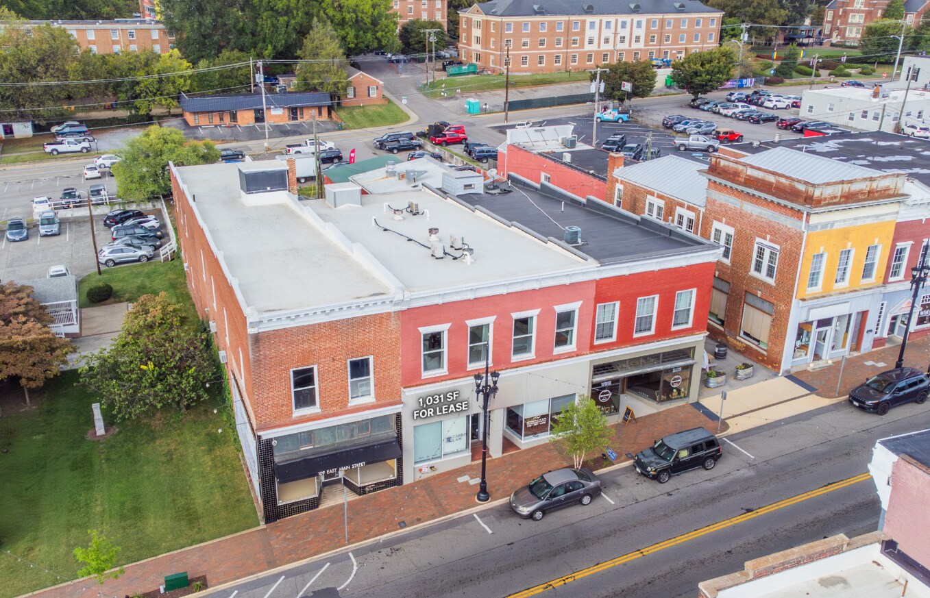 111 E Main St, Salem, VA à louer Photo du bâtiment- Image 1 de 15