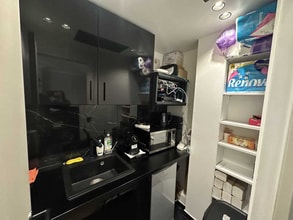 102 Avenue Des Champs Elysées, Paris for lease Interior Photo- Image 2 of 7