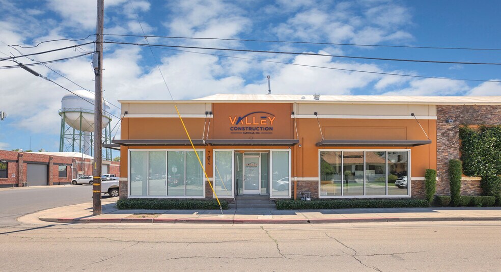 702-714 W Fremont St, Stockton, CA à louer - Photo du bâtiment - Image 3 de 10