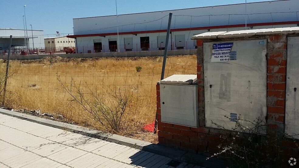 Calle Lope de Vega, 93, San Fernando de Henares, Madrid à vendre - Photo du bâtiment - Image 2 de 7