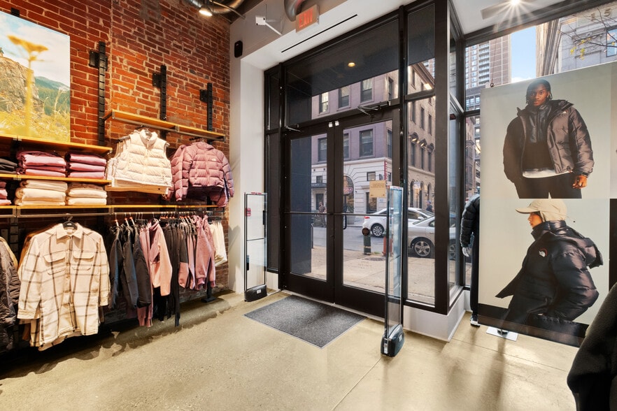 1515 Walnut St, Philadelphia, PA for lease - Building Photo - Image 3 of 14