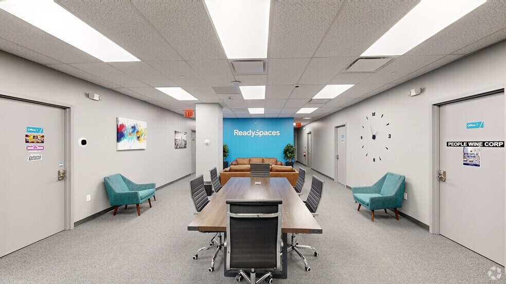 250 E Sandford Blvd, Mount Vernon, NY à louer - Numérisation 3D de Matterport - Image 2 de 27